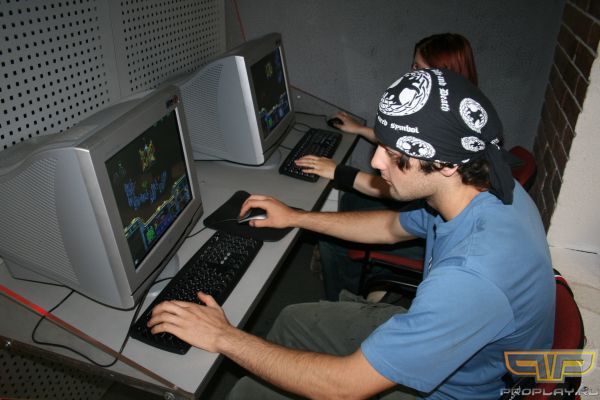 Ananas ������� � ��������-��������� �����