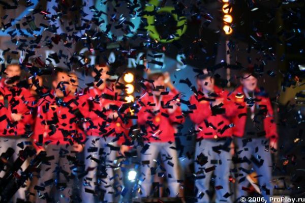 �������!