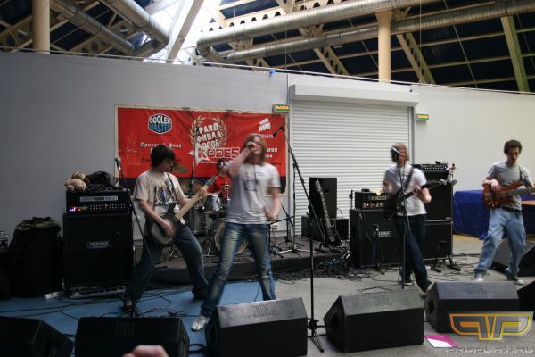 ������ FPS