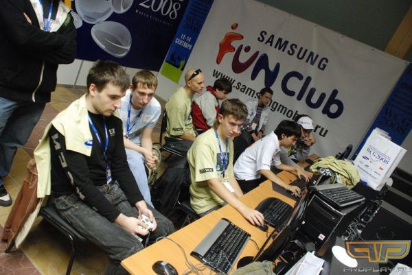 ����������