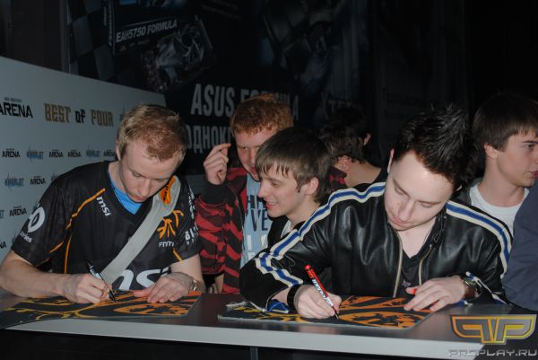 � �� ������ �� ))